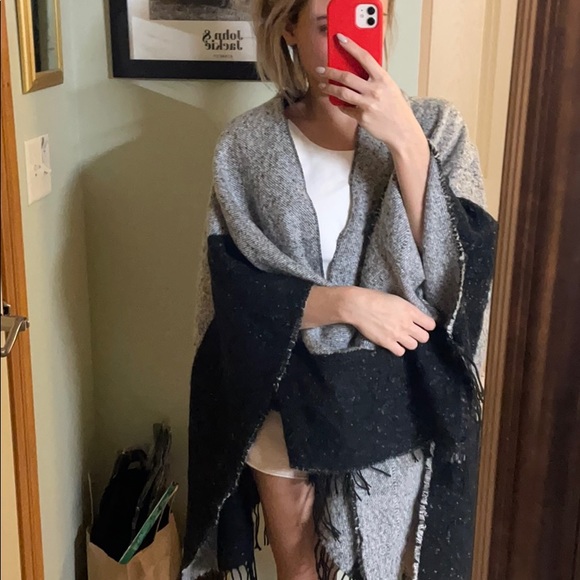Nordstrom Jackets & Blazers - Reversible Shawl